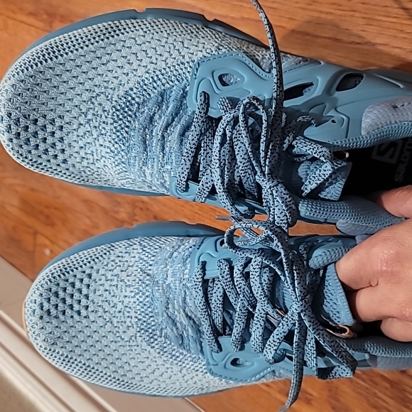 Salomon Smooth Operator Running shoes almost brand new! - Picture 4 of 9